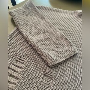 Cotton Emporium distressed crop sweater M